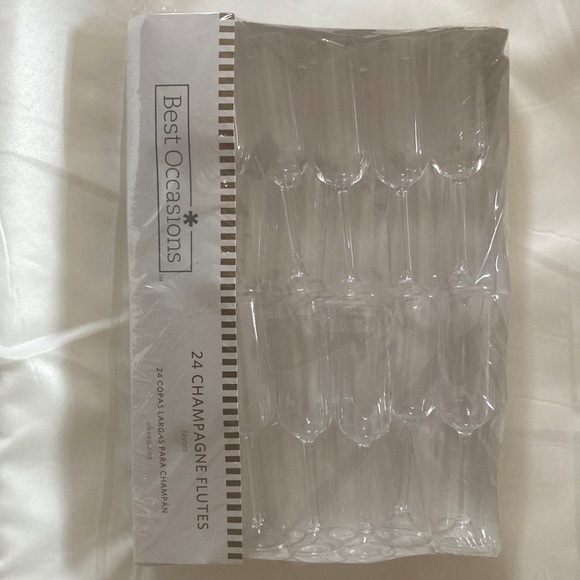 BRAND NEW STILL SEALED PACKAGE OF 24 MINI CHAMPAGNE FLUTE FAVORS 🍾🥂✨ - Picture 1 of 3